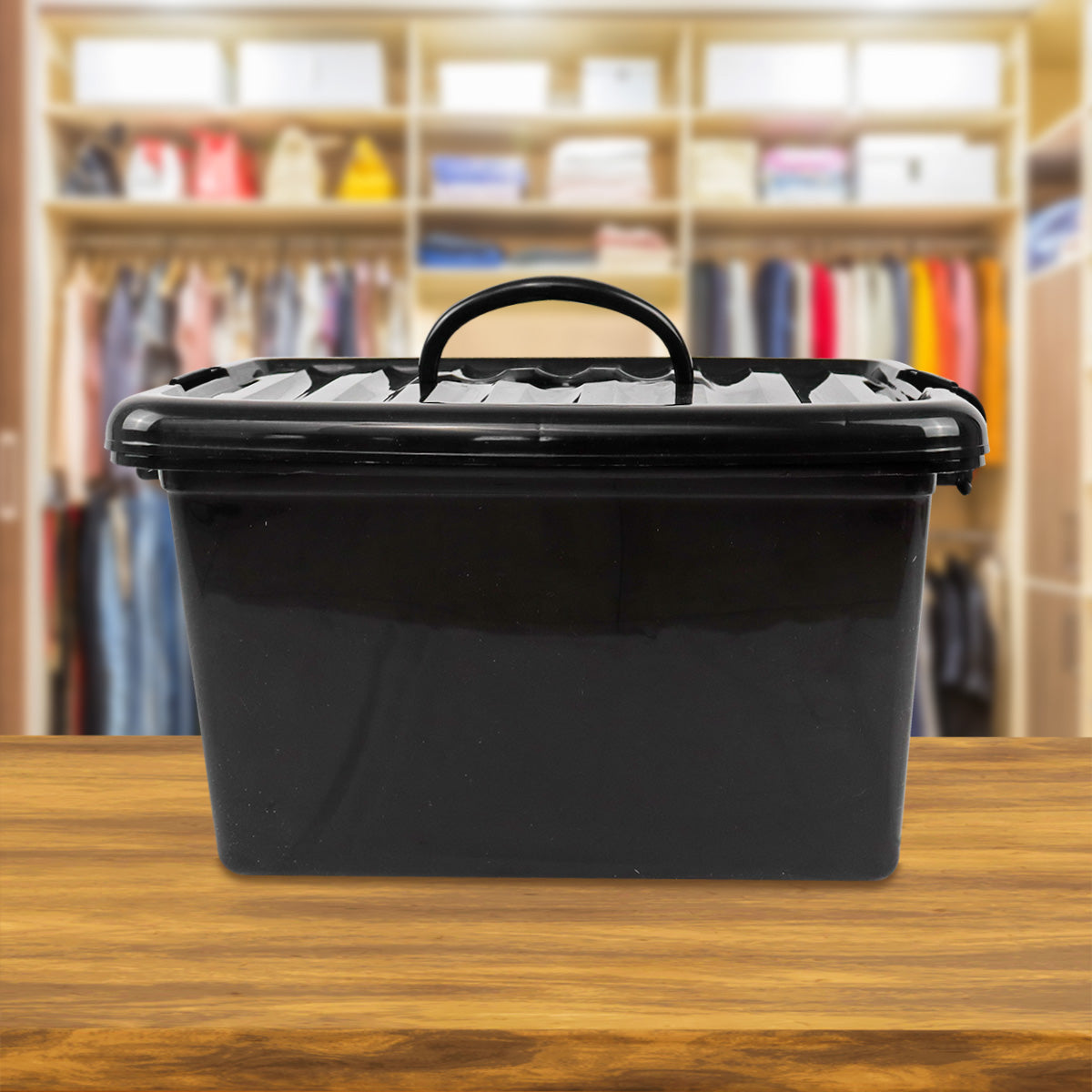 Caja Rectangular de Plástico, color Negro, 18L.