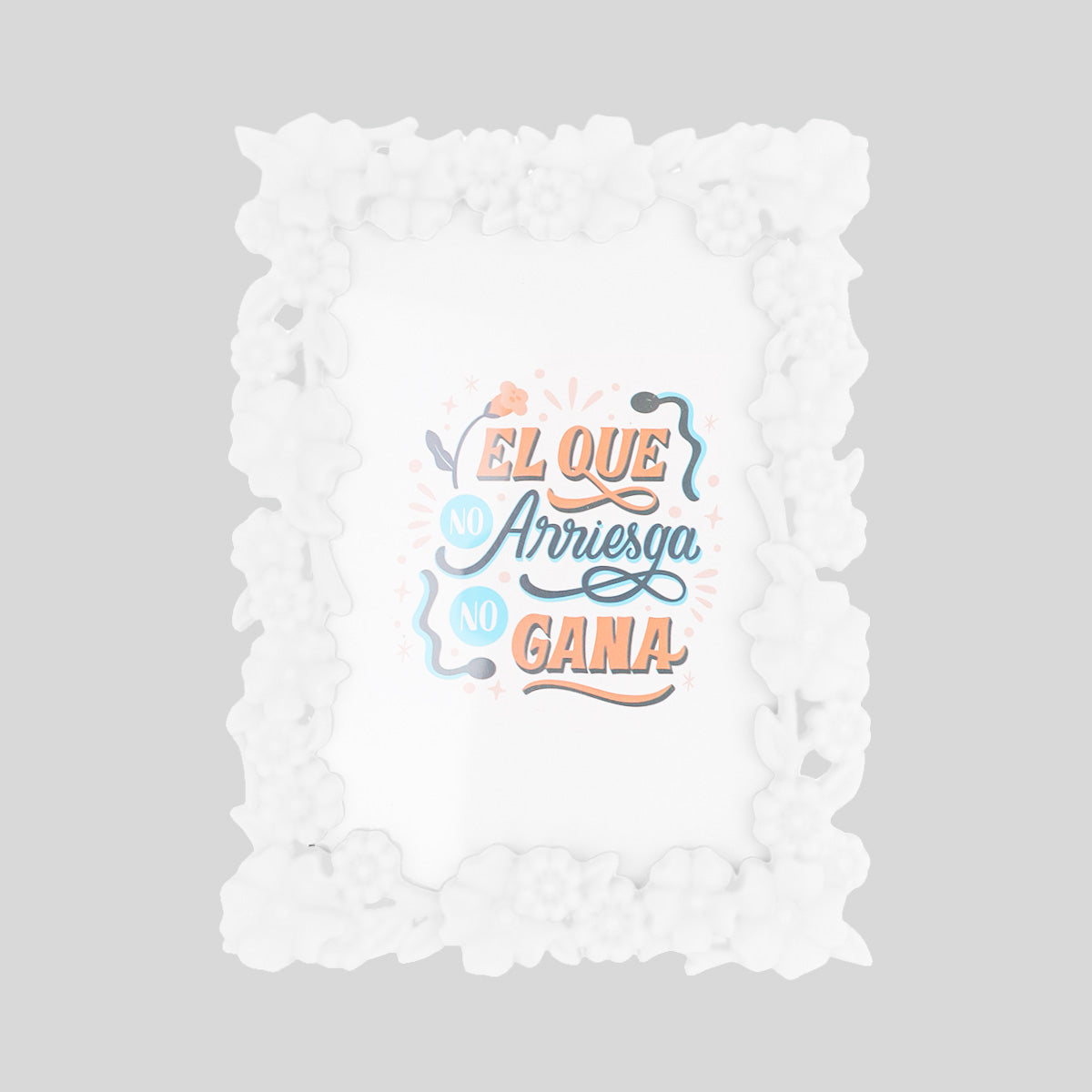 Portarretratos Clásico con Diseño de Flores color Blanco 10x15cm