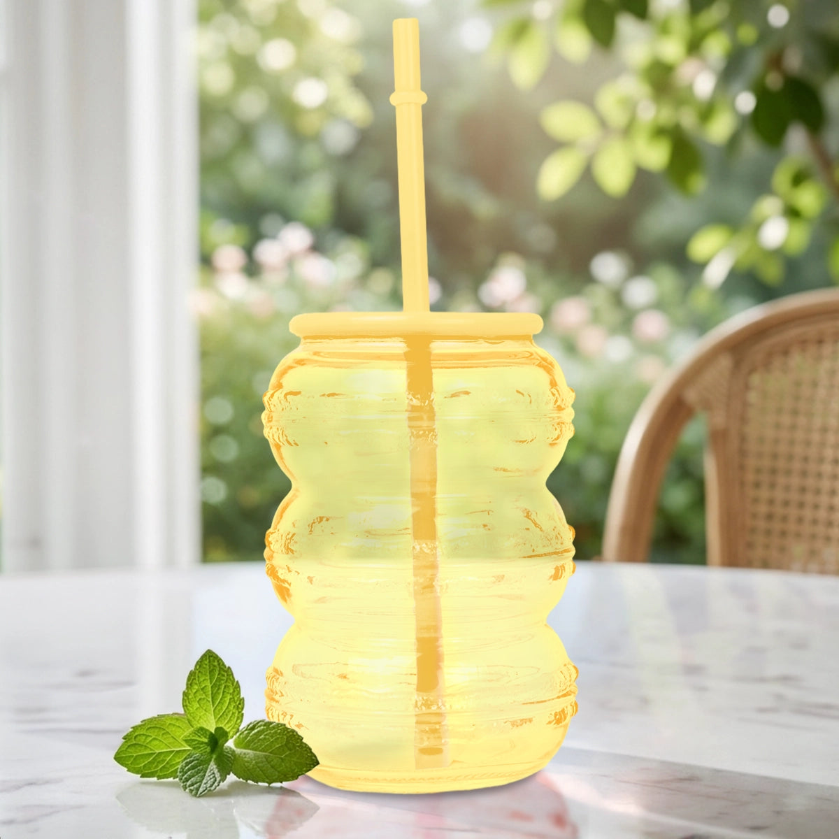 Vaso de Cristal con Tapa, Color Amarillo