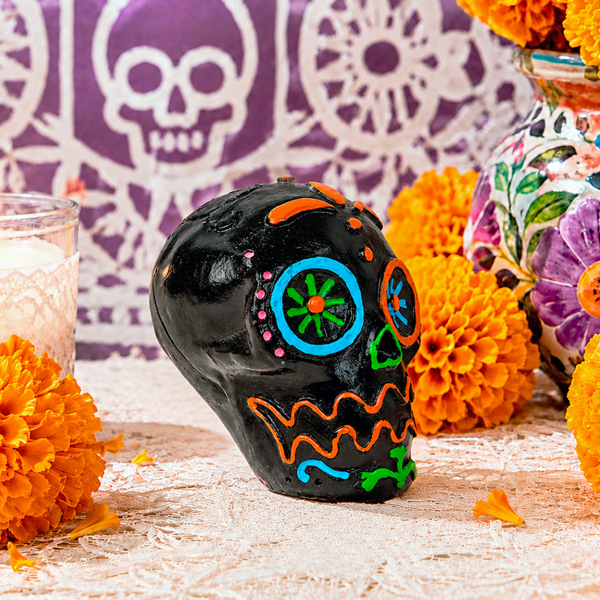 Calavera Figura de Cerámica, Color Negro