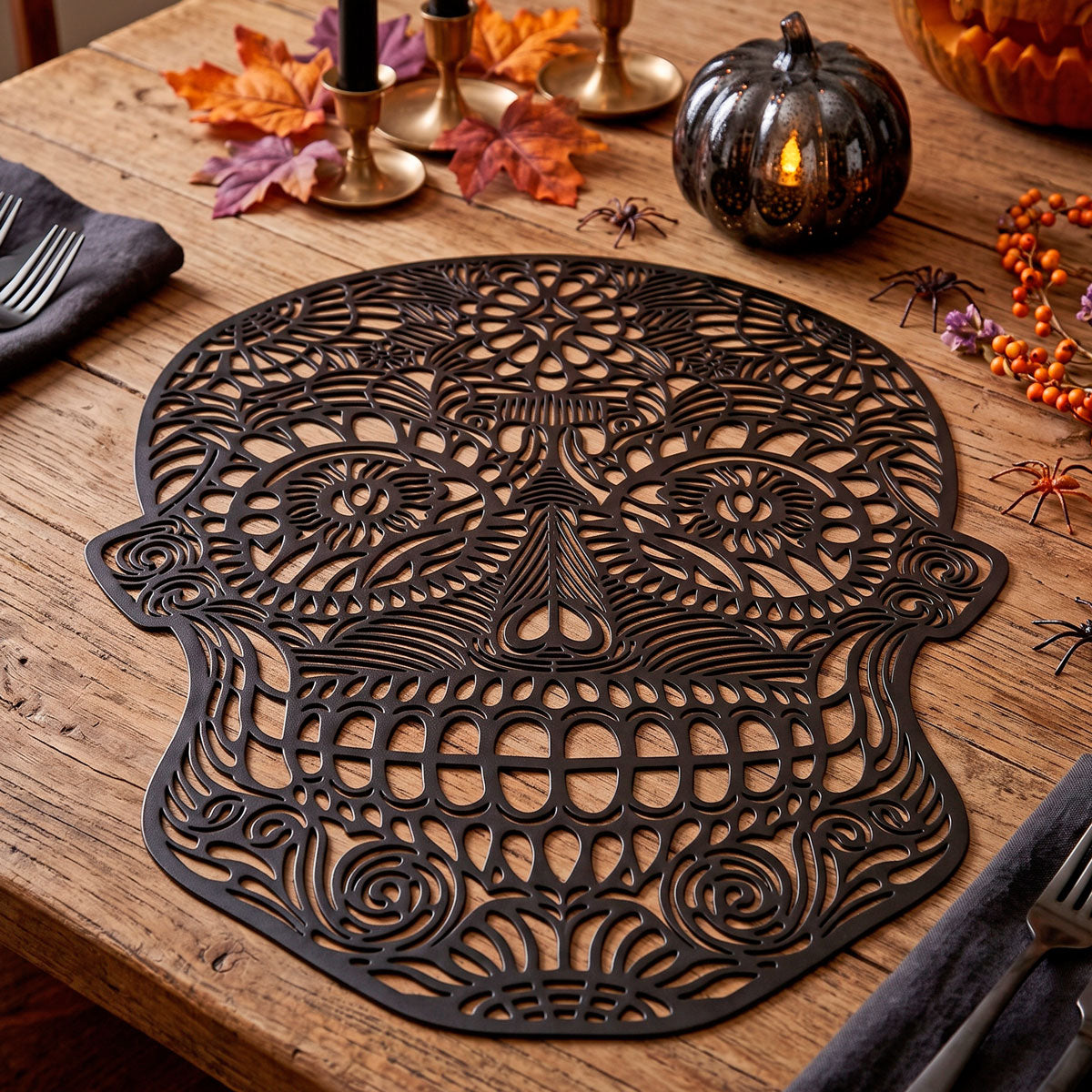Mantel de Calavera, Color Negro