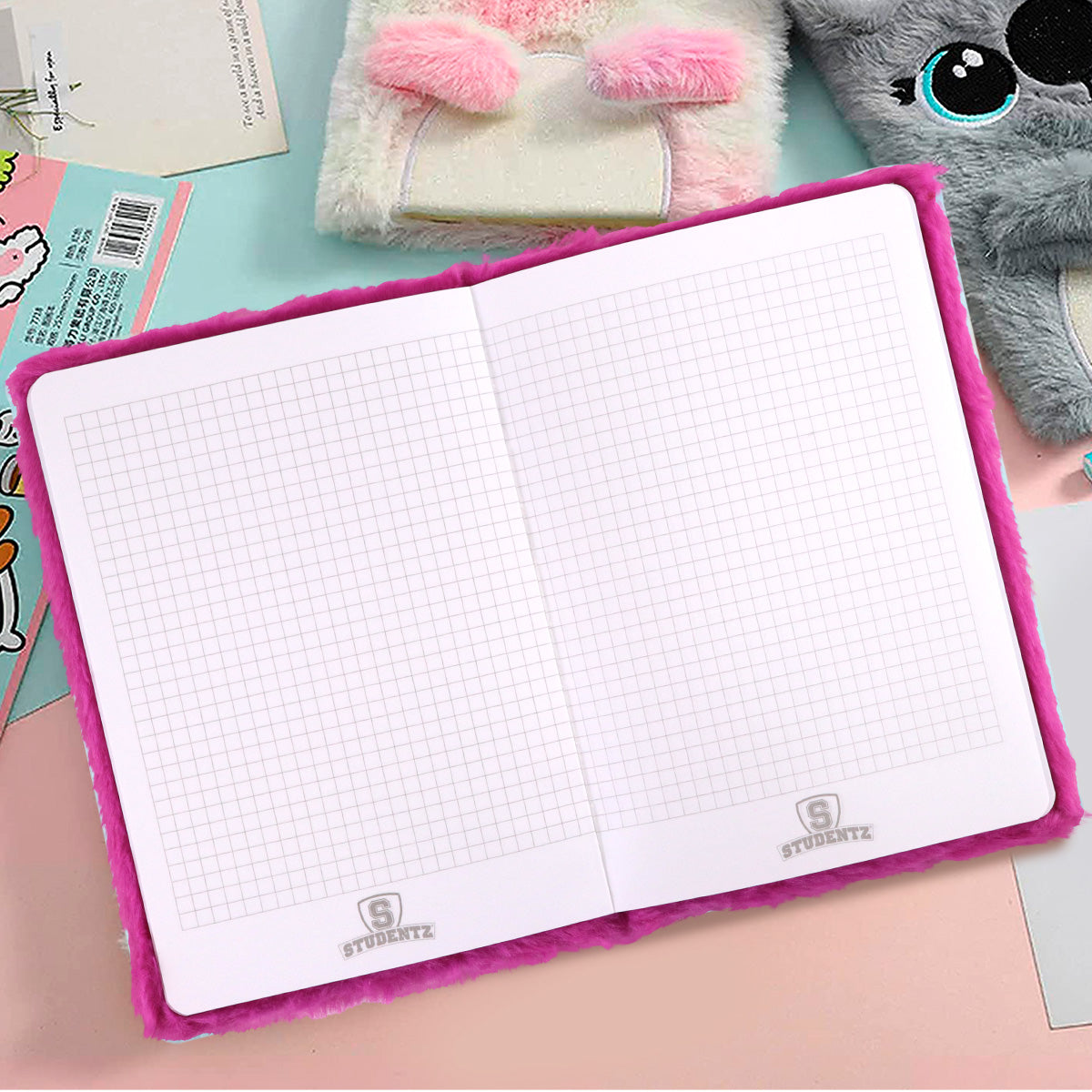 Libreta de Peluche Decorada, 80 páginas.