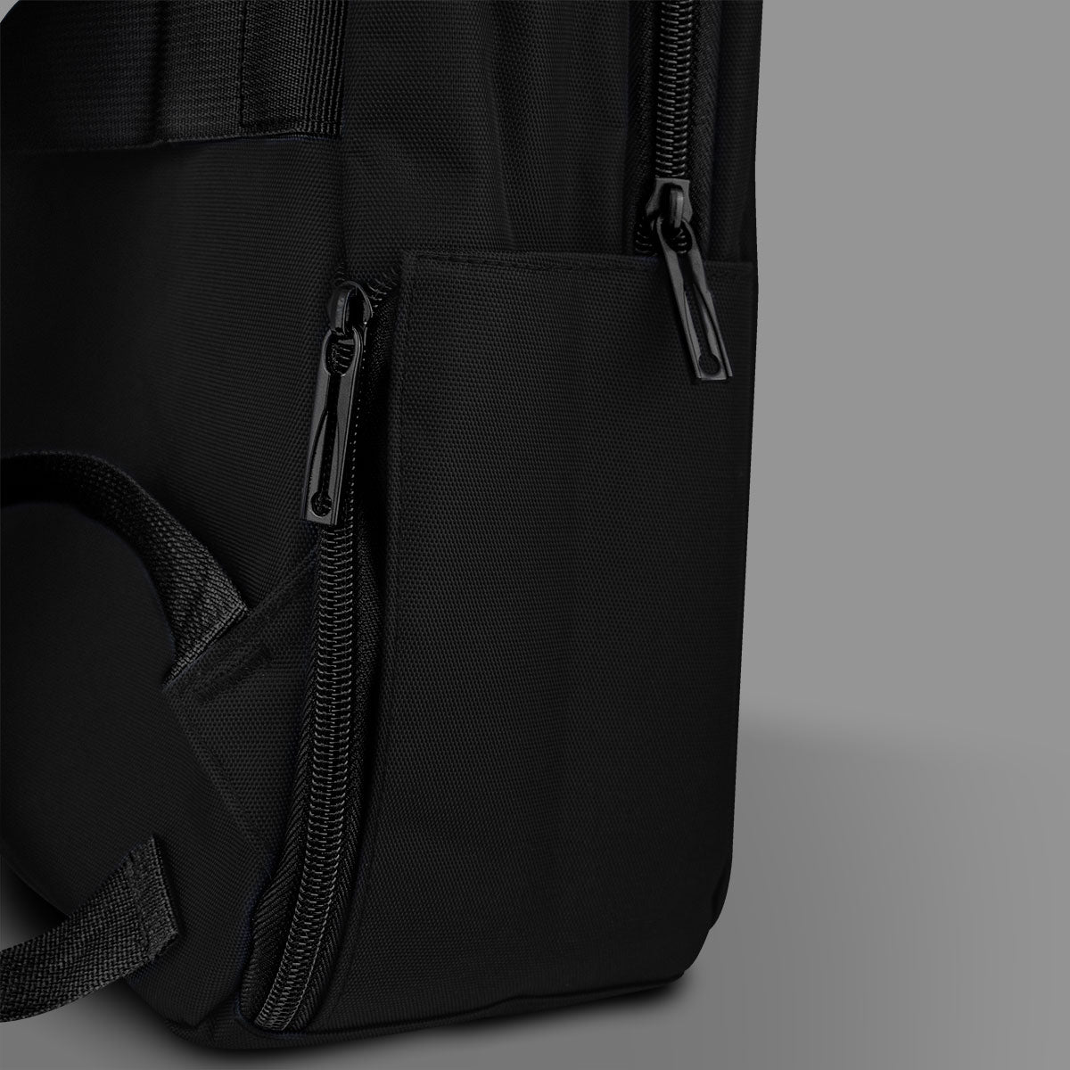 Mochila Porta Laptop con Cargador USB color Negro
