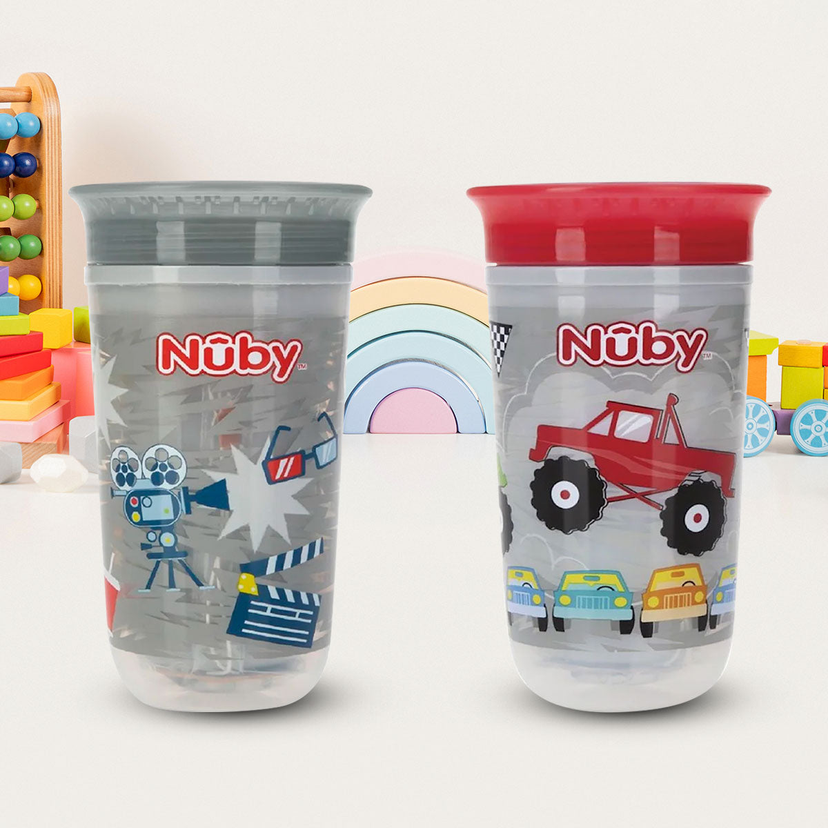 Vaso Entrenador Antiderrames Nuby 360Â° Luminoso color Gris 10oz.