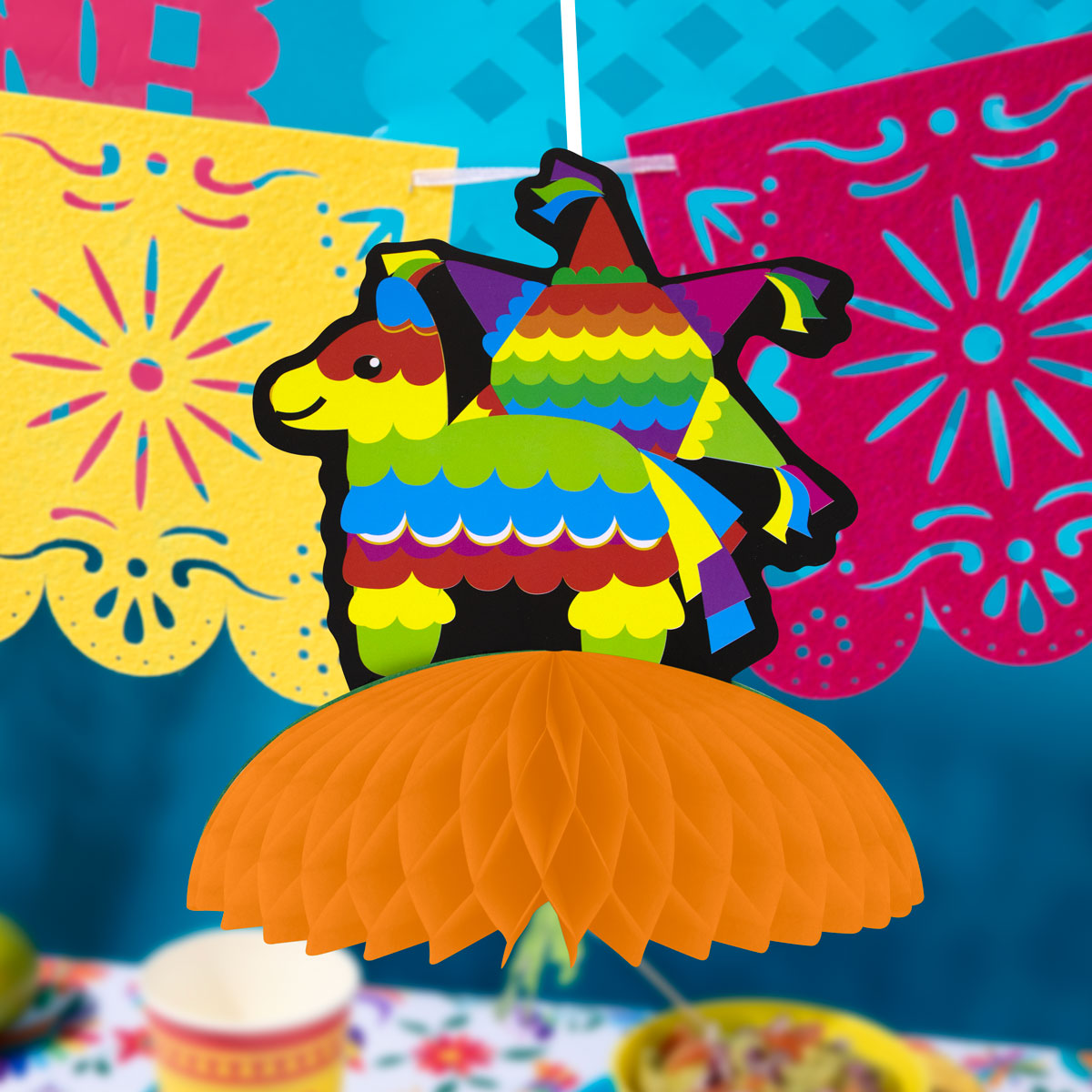 Centro de Mesa con Diseño de Piñata para Fiestas Patrias