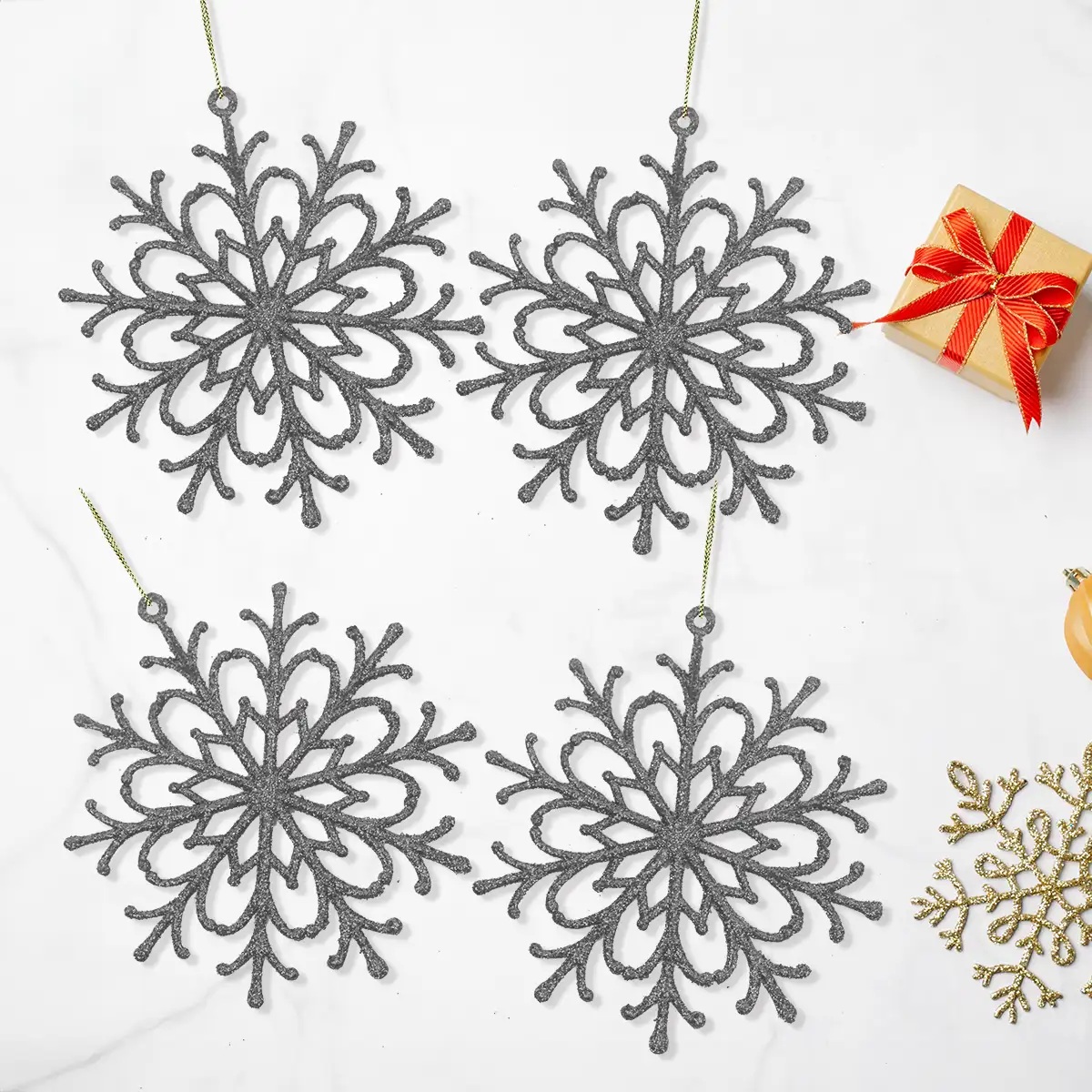 Ornamento Navideño en Forma de Copo de Nieve color Plata, 4pzas