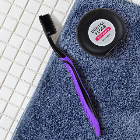 Cepillo Dental con Hilo Dental, Color Morado