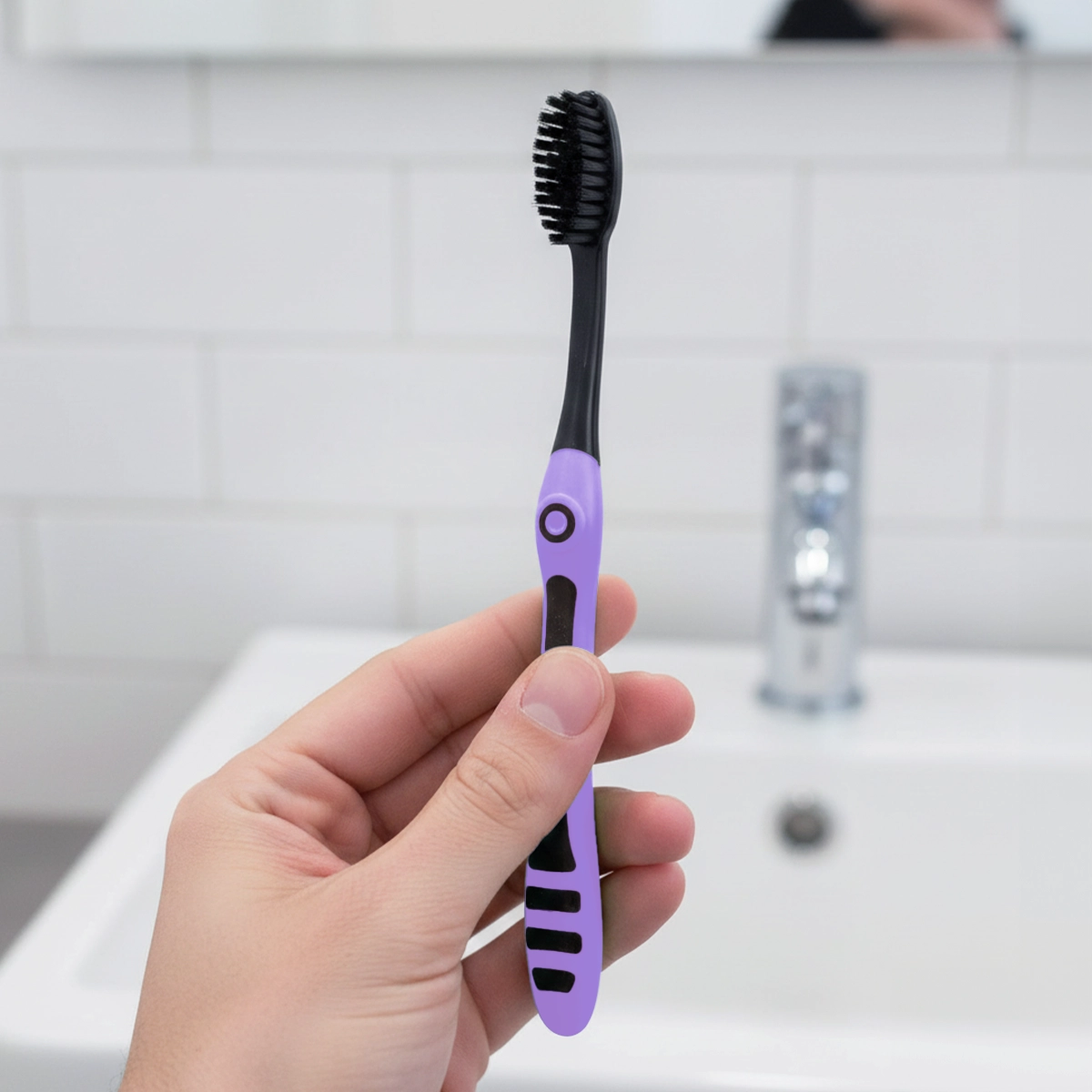Cepillo de Dientes con Protector, Color Morado