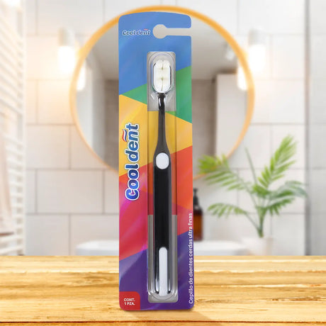 Cepillo Dental, Cerdas Ultra Finas, Color Negro