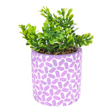 Maceta con Planta Artificial, Diseño con Patrón Figuras, Color Lila