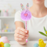 Pluma con Pompón Morado, Conejito