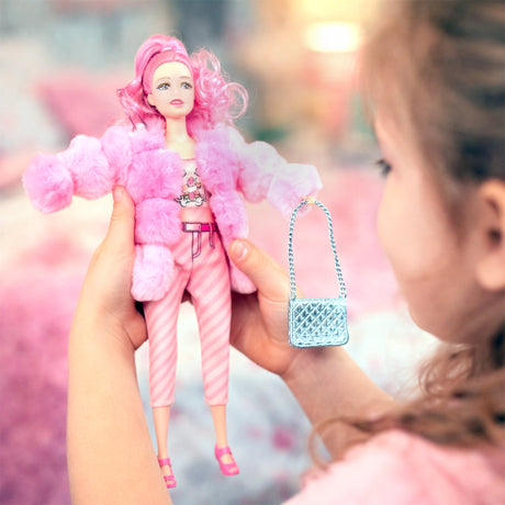 Muñeca, Abrigo Rosa de Peluche
