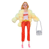 Muñeca, Abrigo Amarillo de Peluche