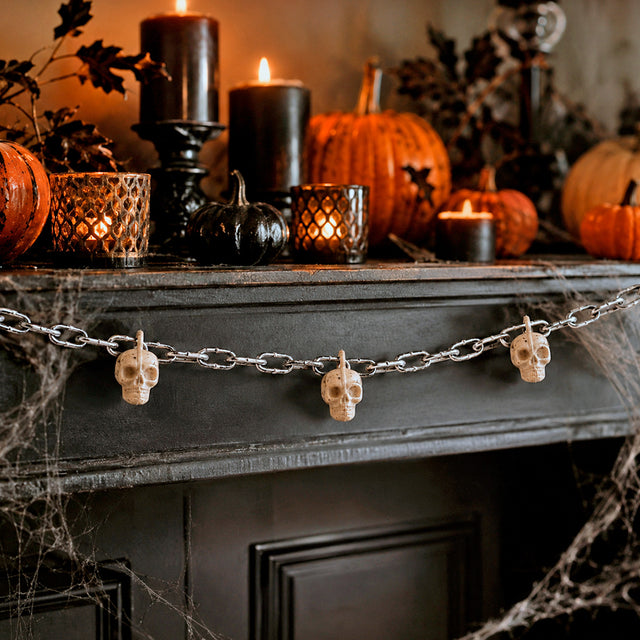 Cadena Decorativa con Calaveras