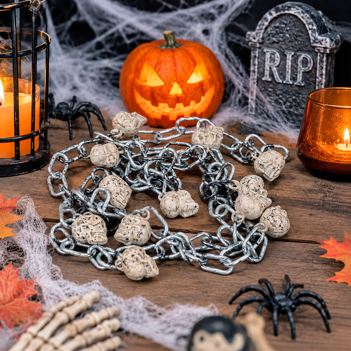 Cadena Decorativa con Calaveras