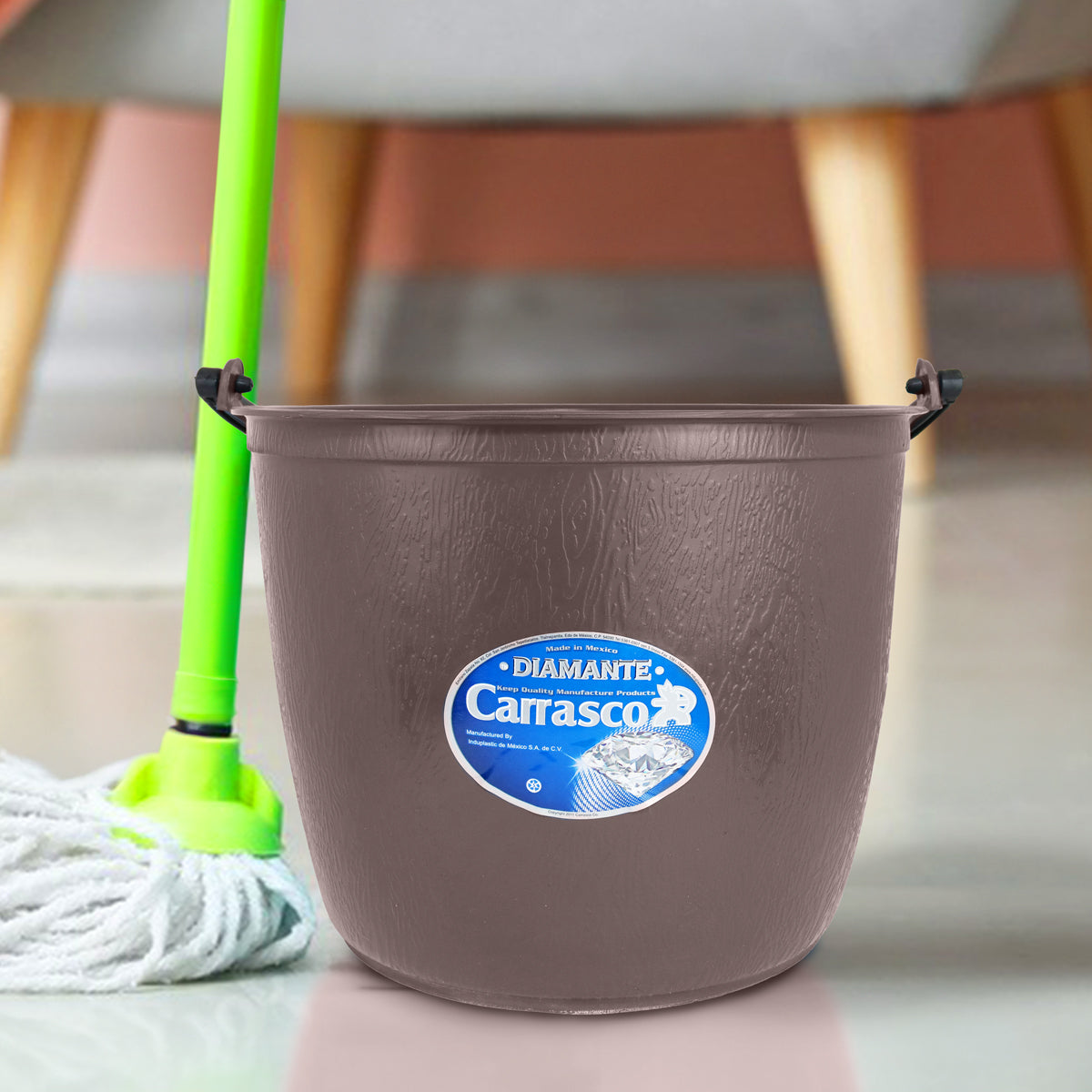 Cubeta de Plástico Barrilito, Color Café, 12 L