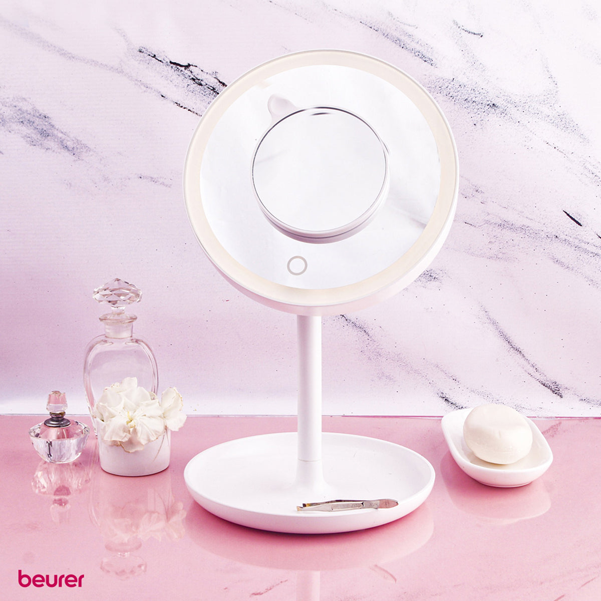 Espejo con Luz LED y Sensor Touch para Maquillarse, Incluye Espejo Magnético Extra de 5 Aumentos / BS45 Marca beurer®